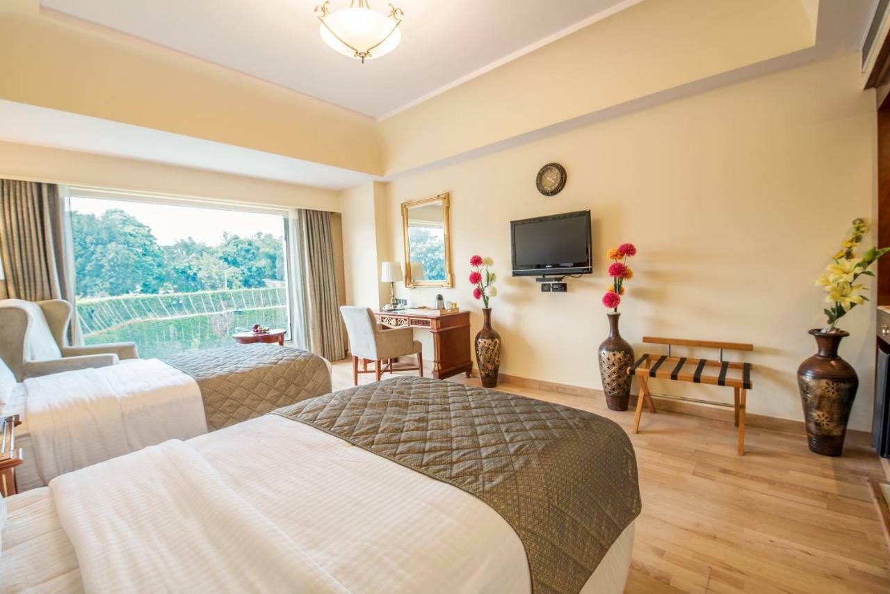 Hotel Celebration Gardens Nowe Delhi Zewnętrze zdjęcie